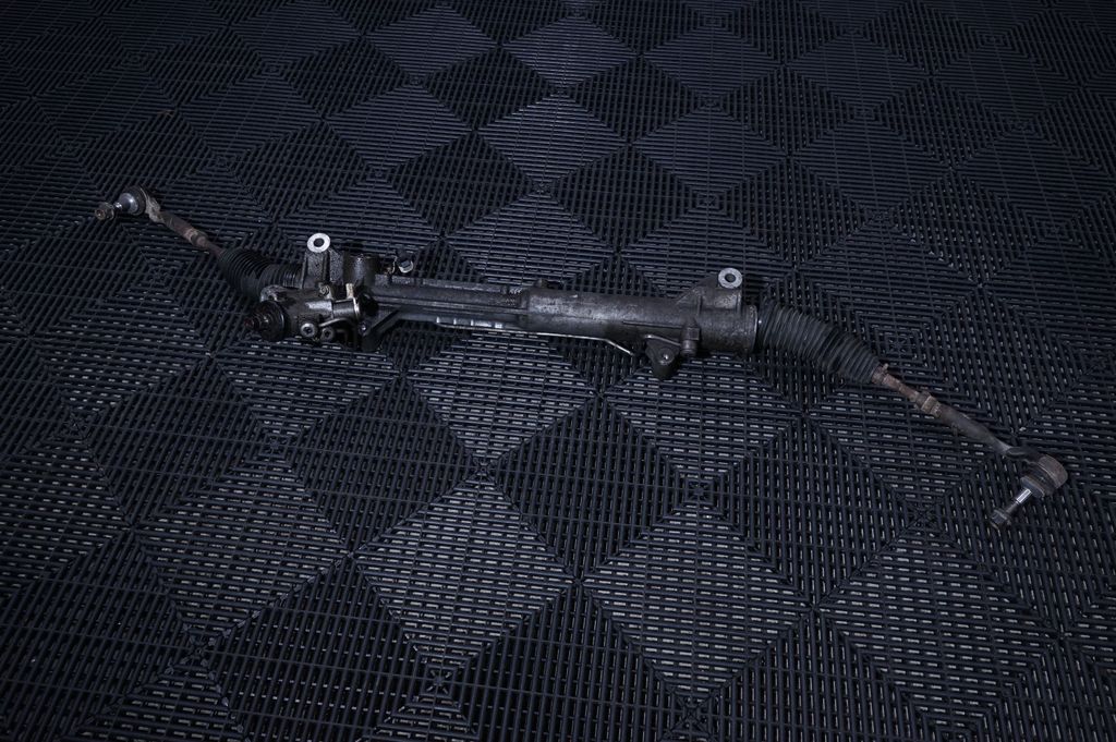 Steering rack (8)