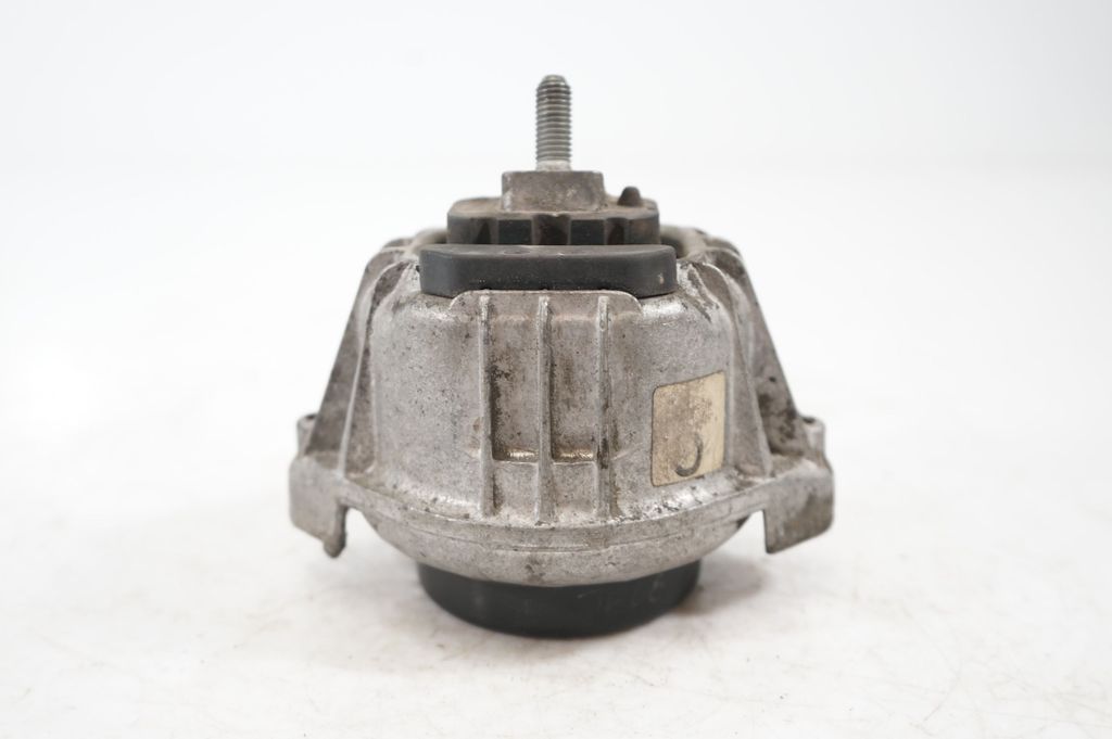 Engine mount bracket (4)