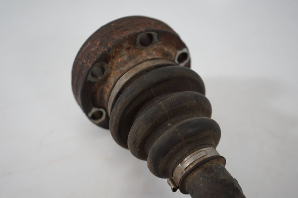 Rear driveshaft (6)
