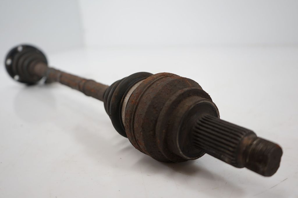 Rear driveshaft (5)