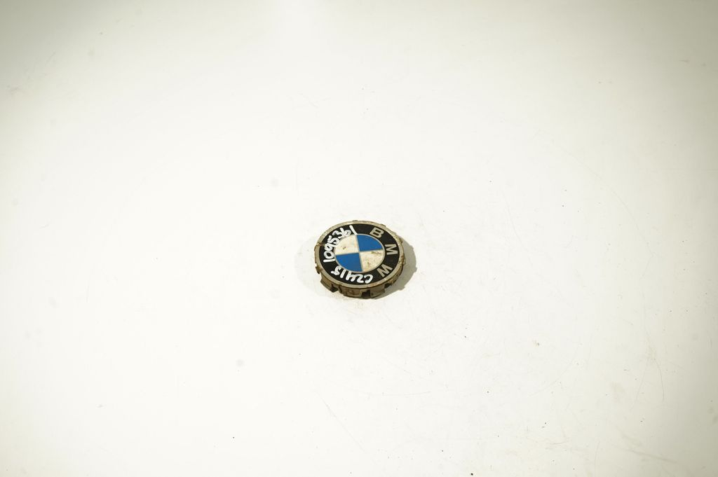 Original wheel cap (4)