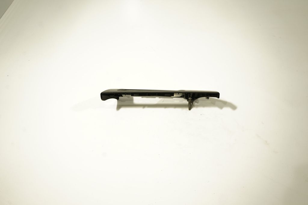 Dashboard glove box trim (3)