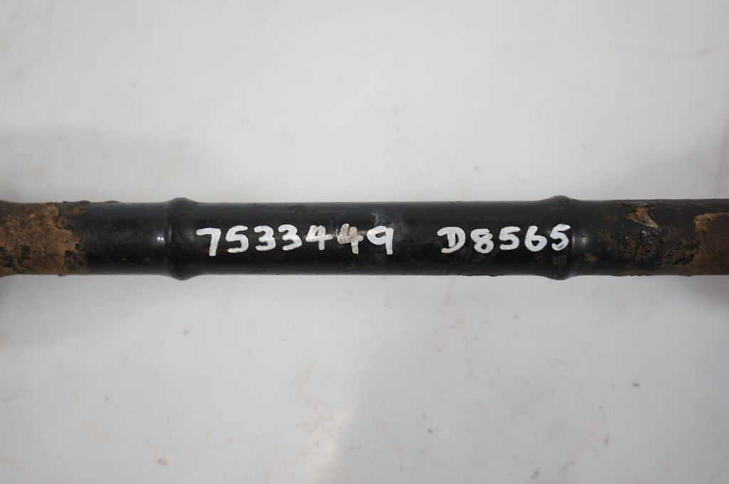 Rear driveshaft (8)
