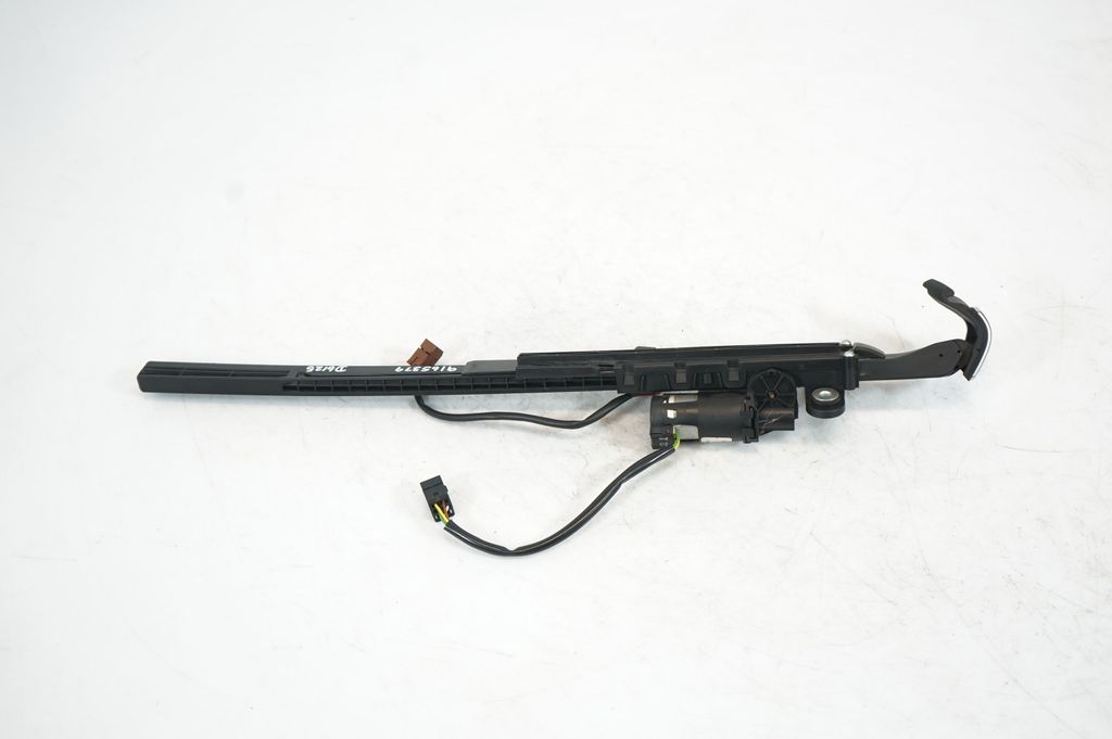 Seat belt height adjuster (3)