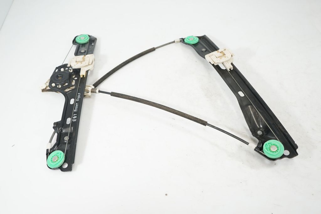 Front door window regulator with motor (4)