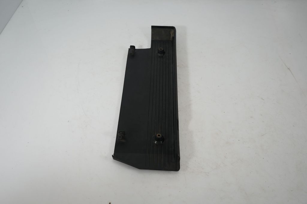 Engine cover (trim) (5)