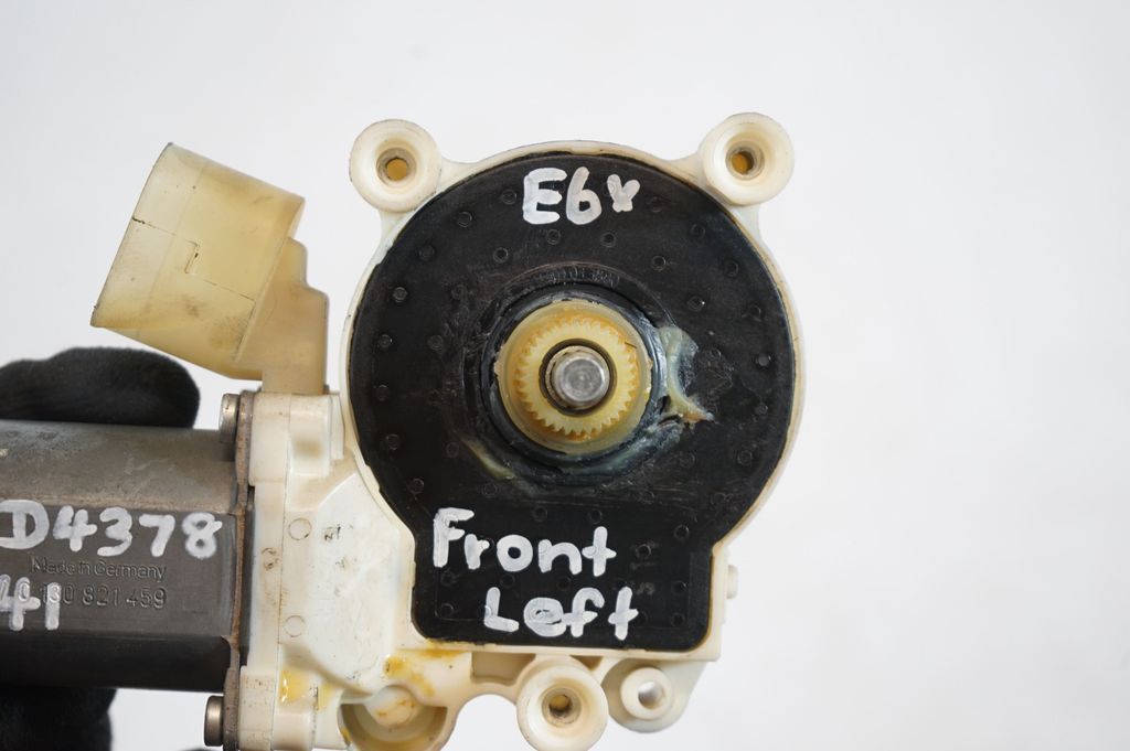 Front door window regulator with motor (6)