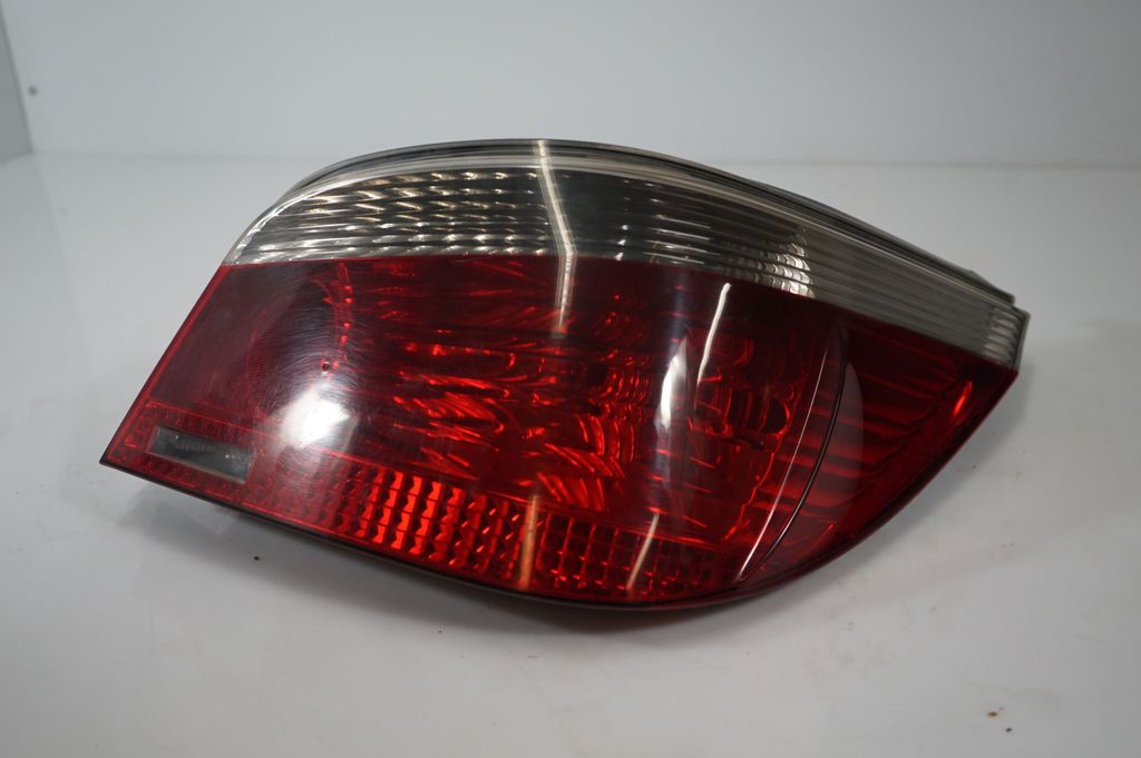 Rear/tail lights (6)