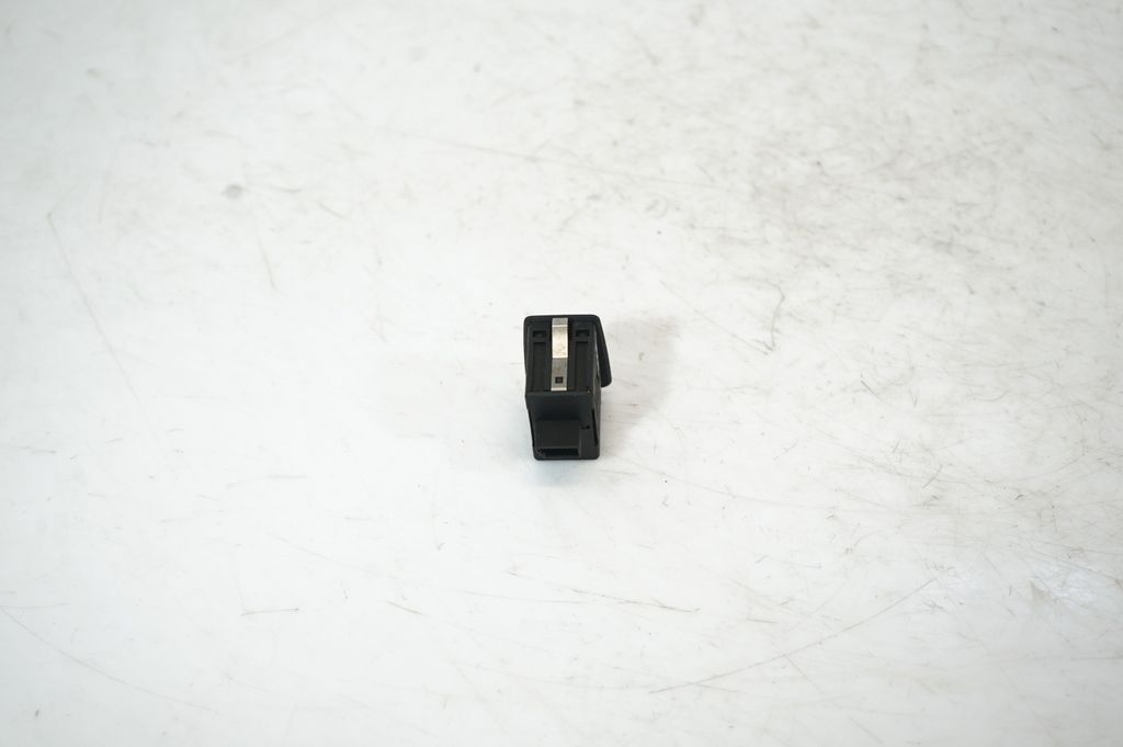 Electric window control switch (3)