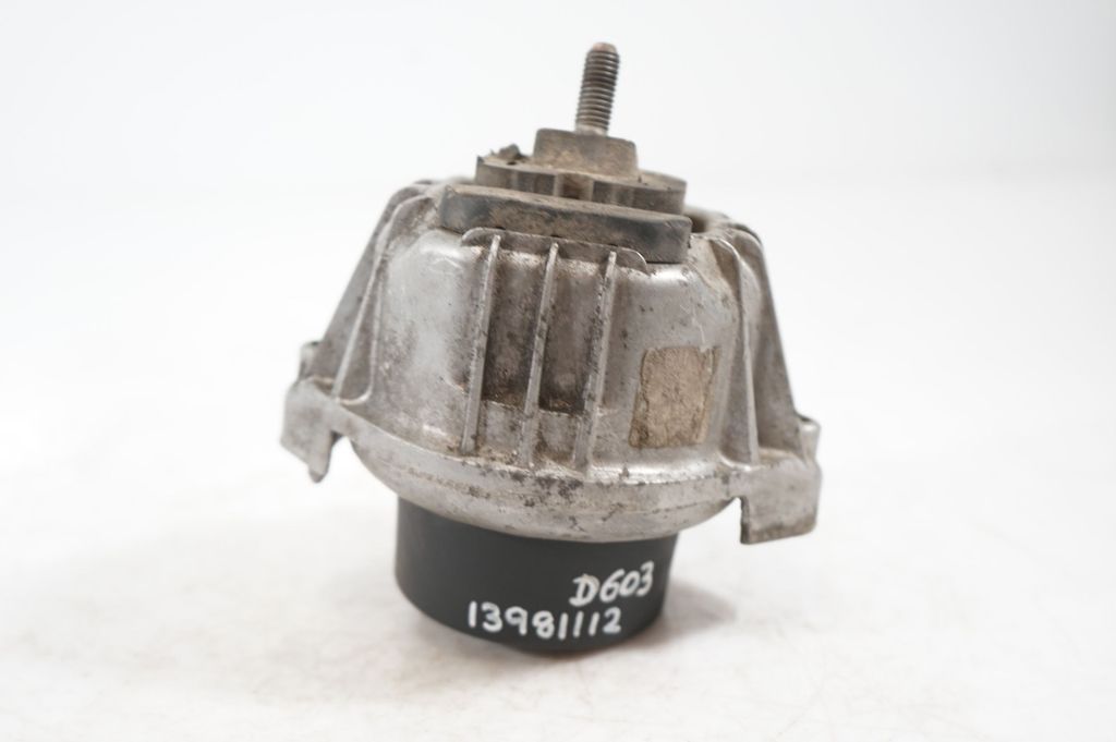 Engine mount bracket (5)