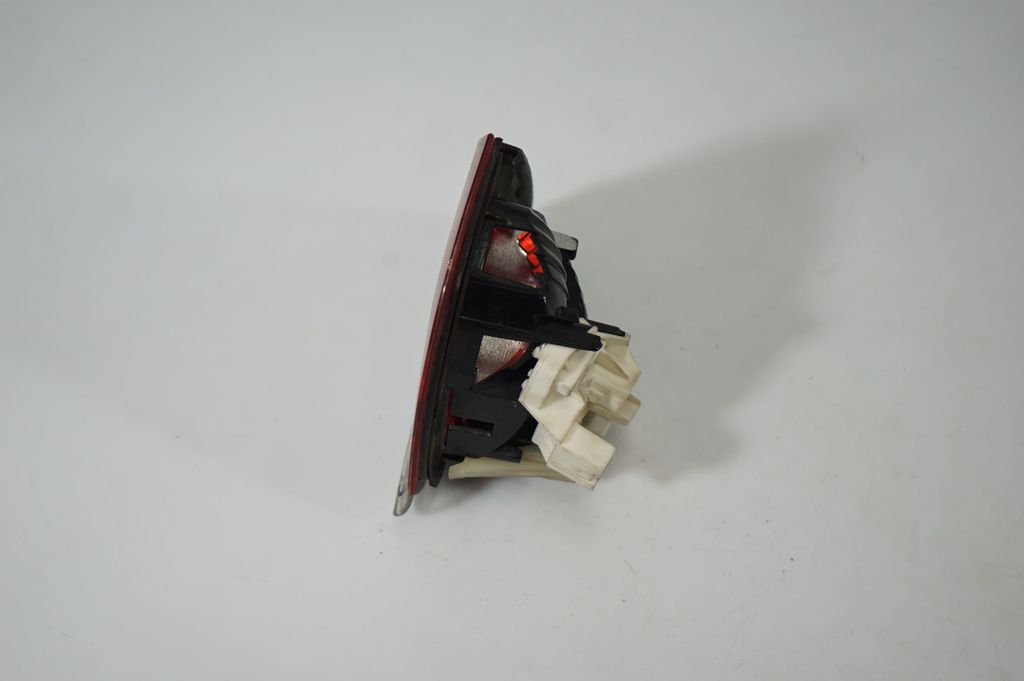 Tailgate rear/tail lights (2)