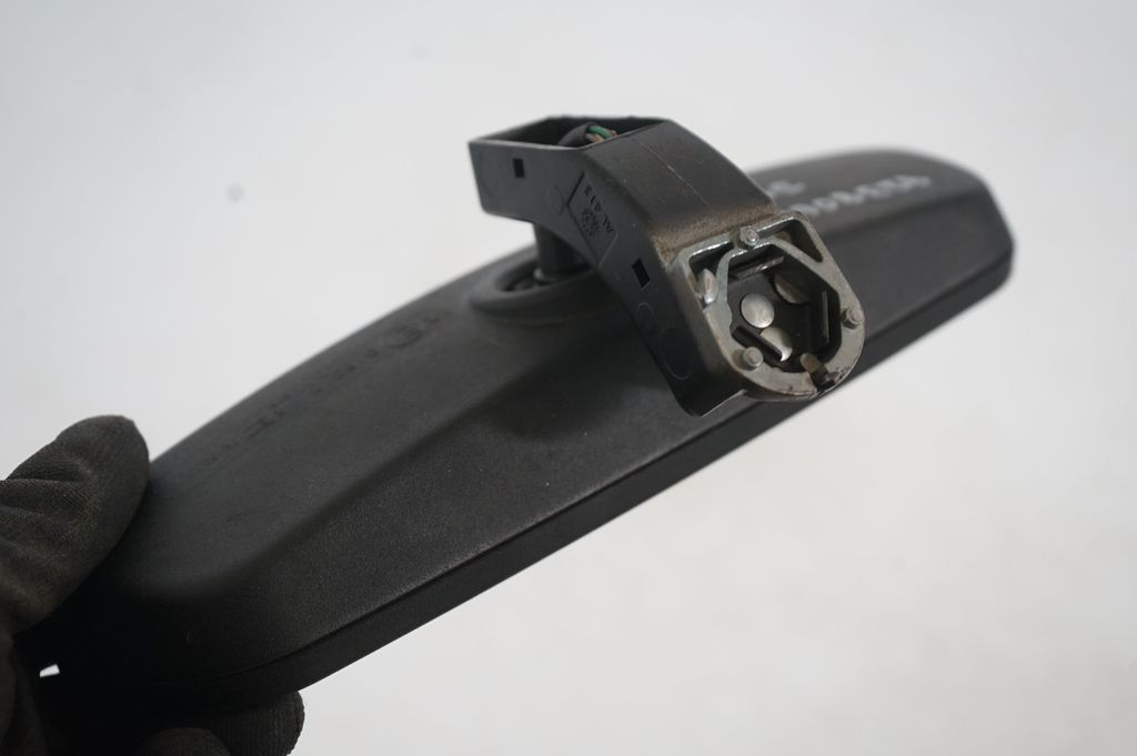 Rear view mirror (interior) (7)