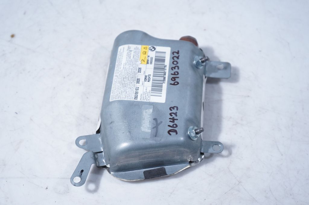 Front door airbag (4)