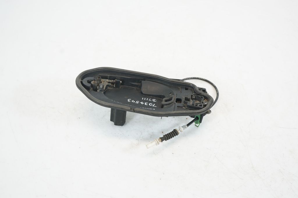 Rear door exterior handle (3)