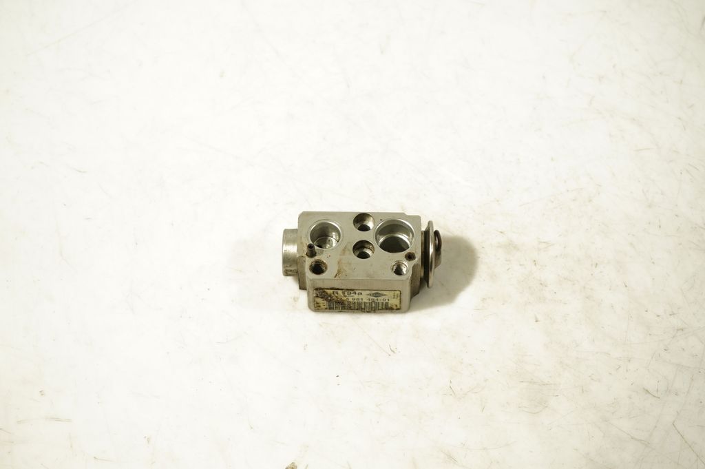Air conditioning (A/C) expansion valve