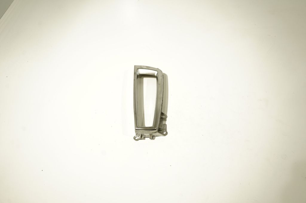 Gear shifter surround trim plastic (4)