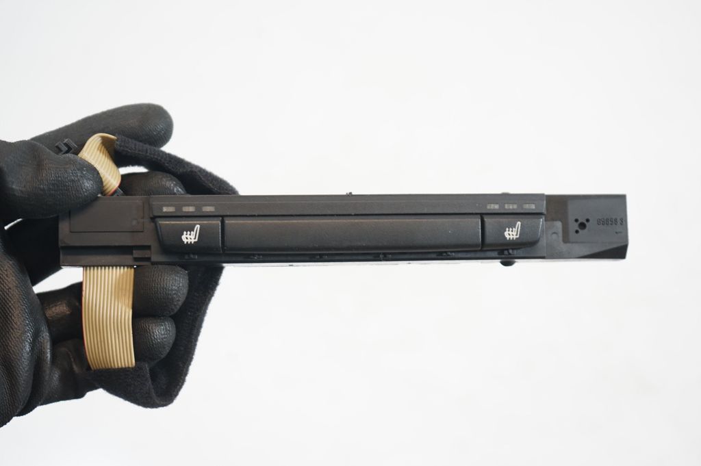 Seat heating switch (6)