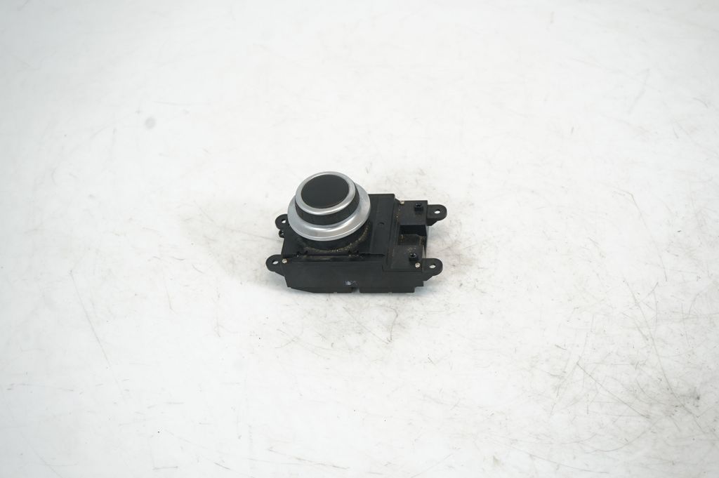 Head unit multimedia control (4)