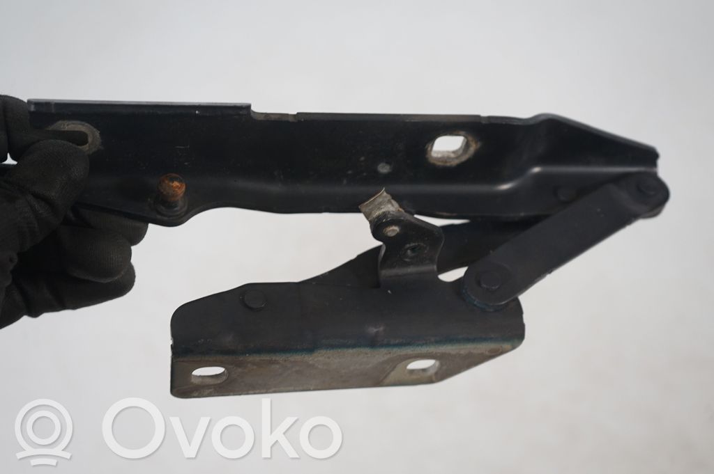 Engine bonnet/hood hinges (6)