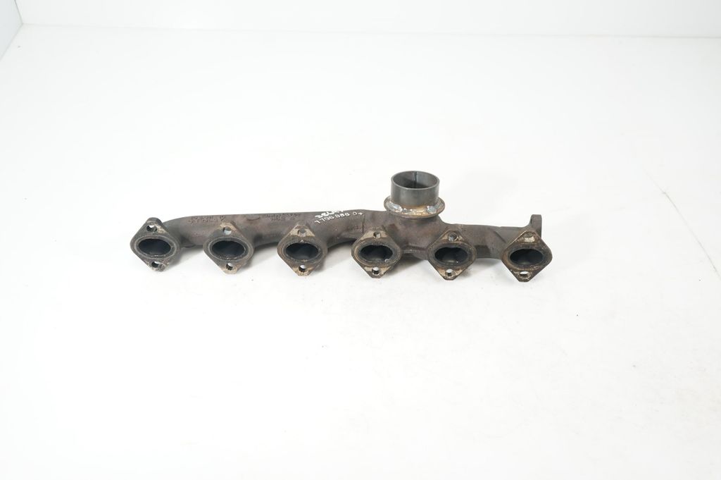 Exhaust manifold (5)