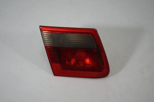 Tailgate rear/tail lights