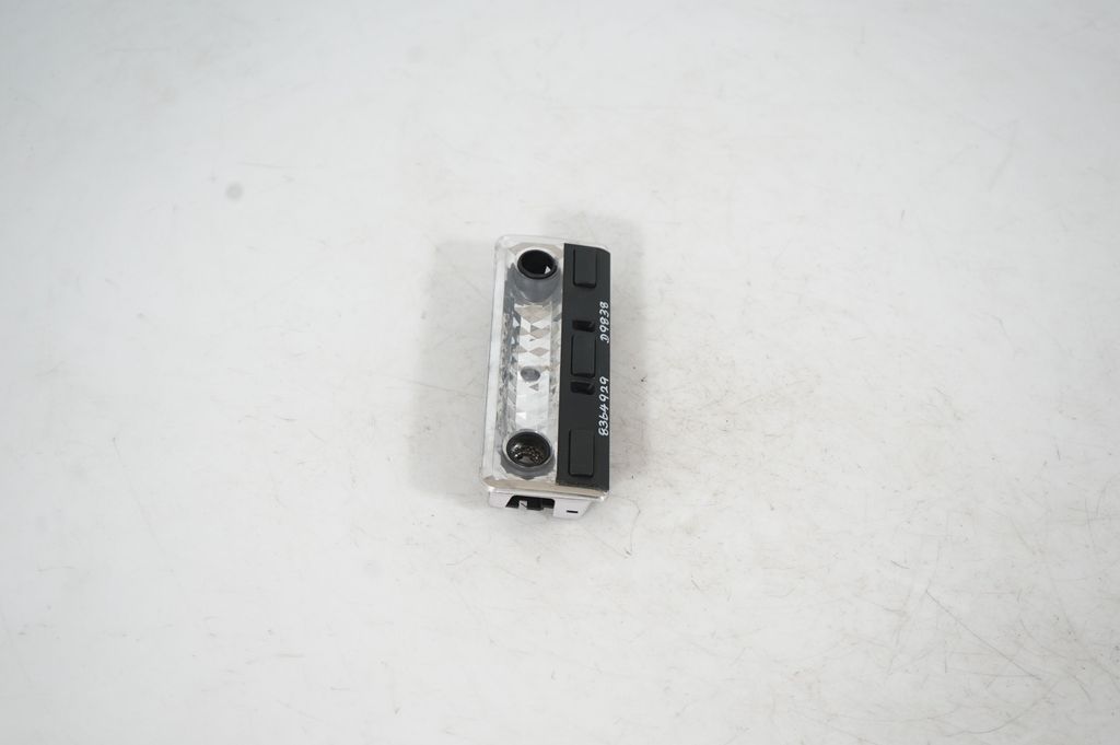 Front seat light (4)