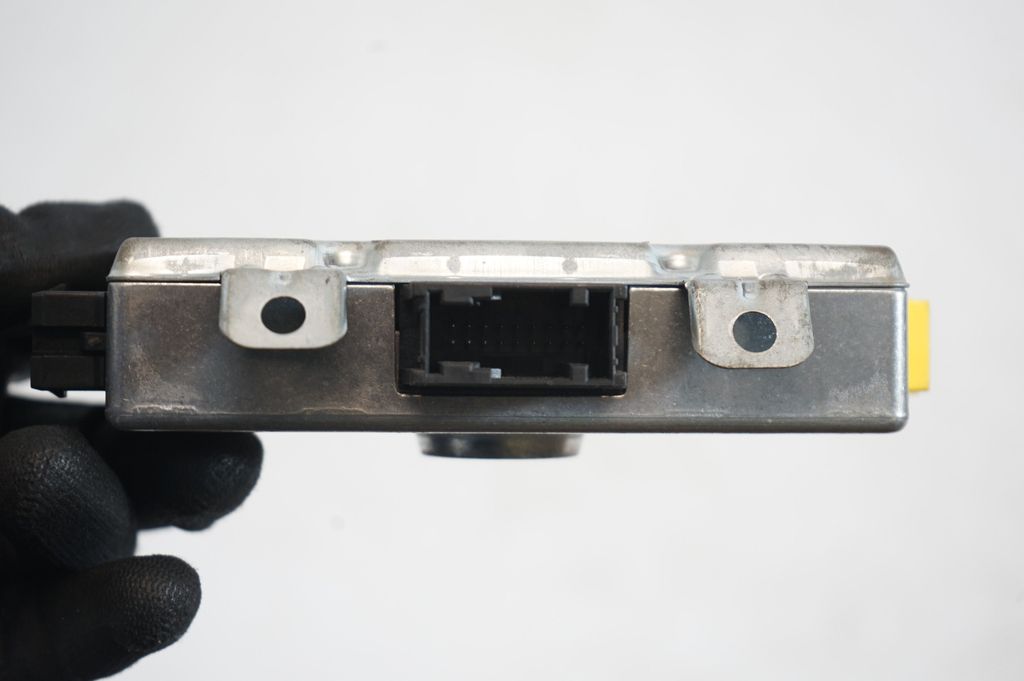 Door control unit/module (7)