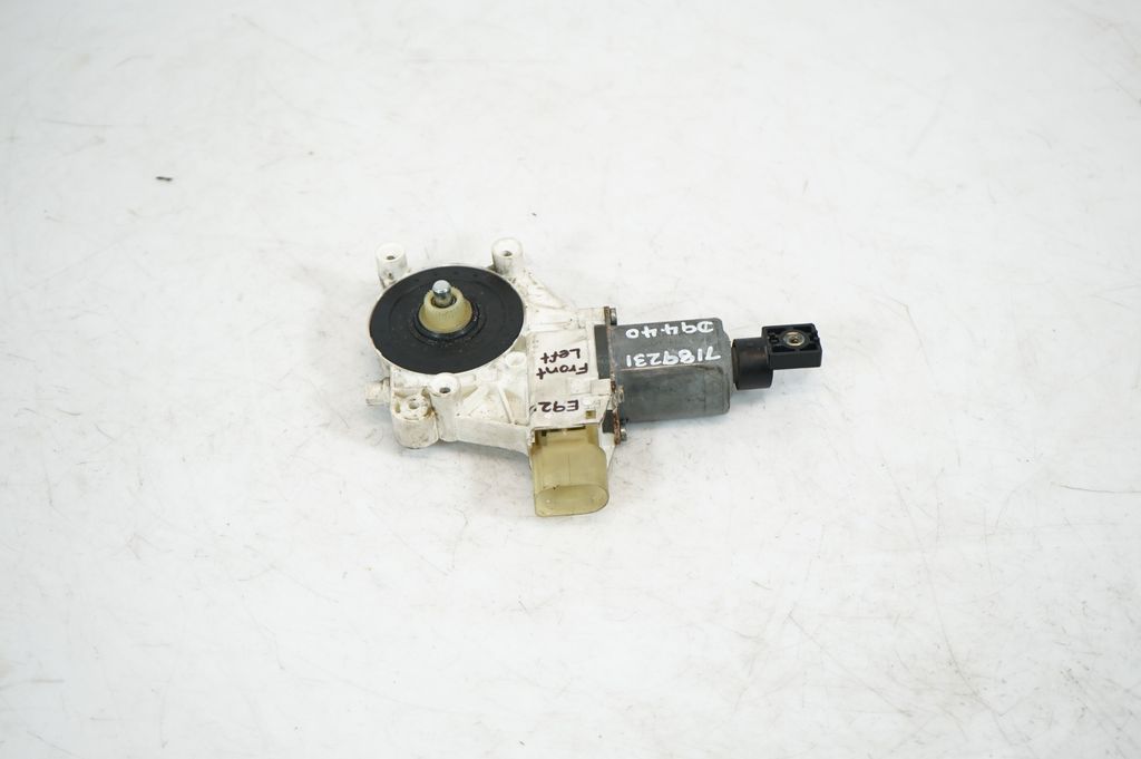 Front door window regulator motor (3)