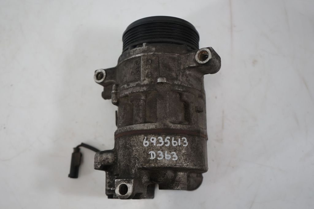 Air conditioning (A/C) compressor (pump) (10)