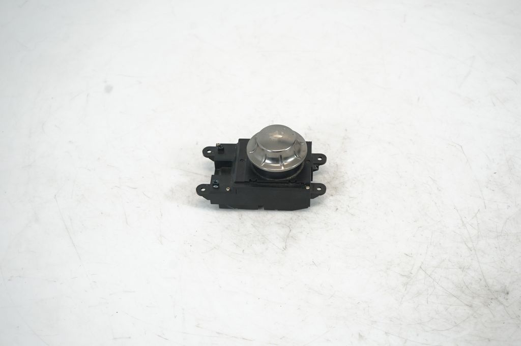 Head unit multimedia control (2)