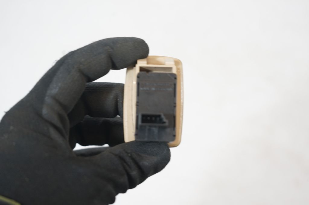 Electric window control switch (7)