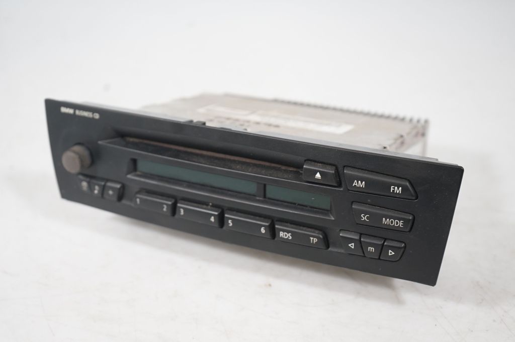 Radio/CD/DVD/GPS head unit (6)