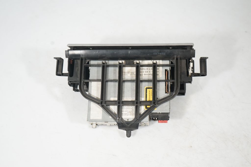 Radio/CD/DVD/GPS head unit (5)