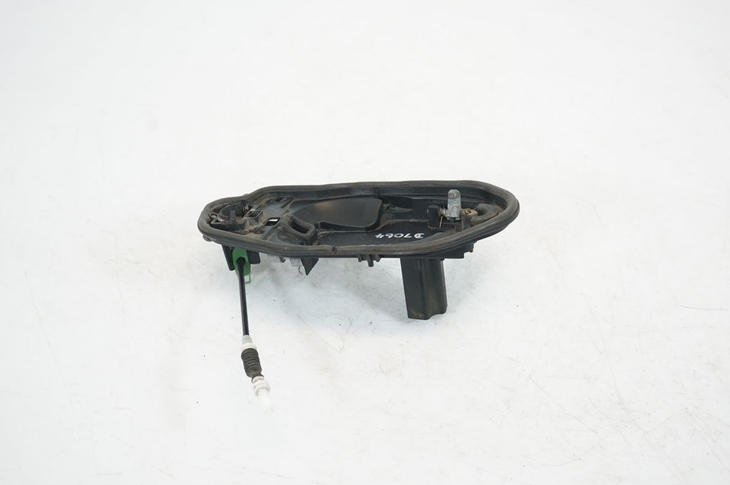 Front door exterior handle (3)