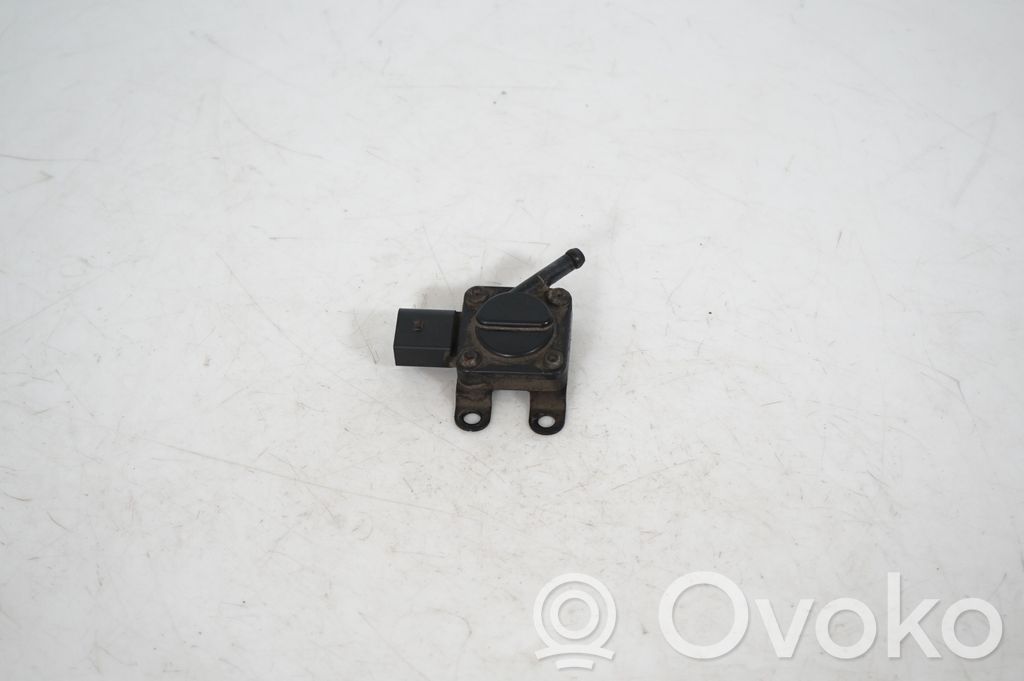Exhaust gas pressure sensor (4)