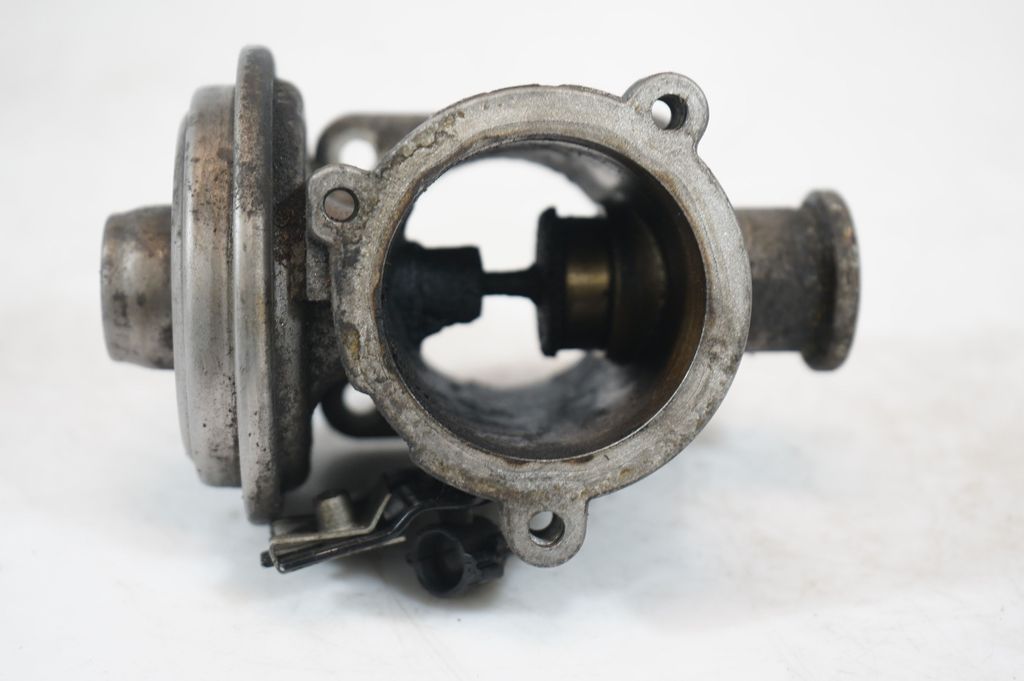 EGR valve (9)
