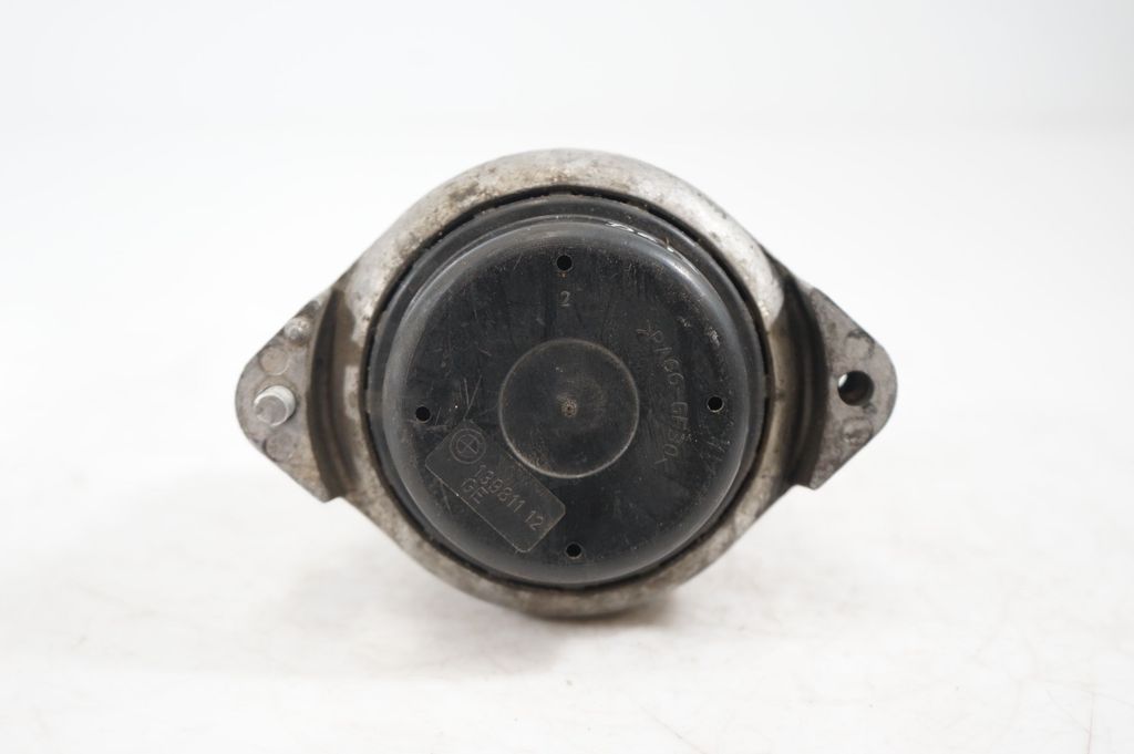 Engine mount bracket (7)