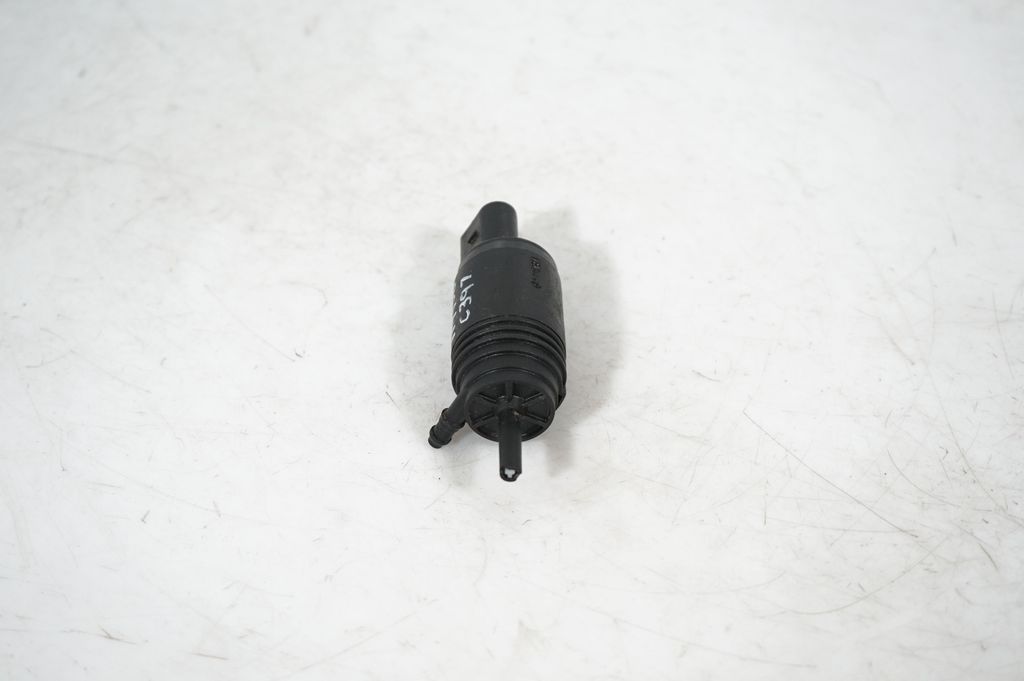 Windscreen/windshield washer pump (4)