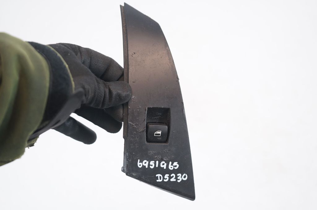 Electric window control switch (7)