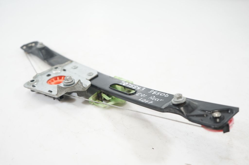 Rear door window regulator with motor (5)