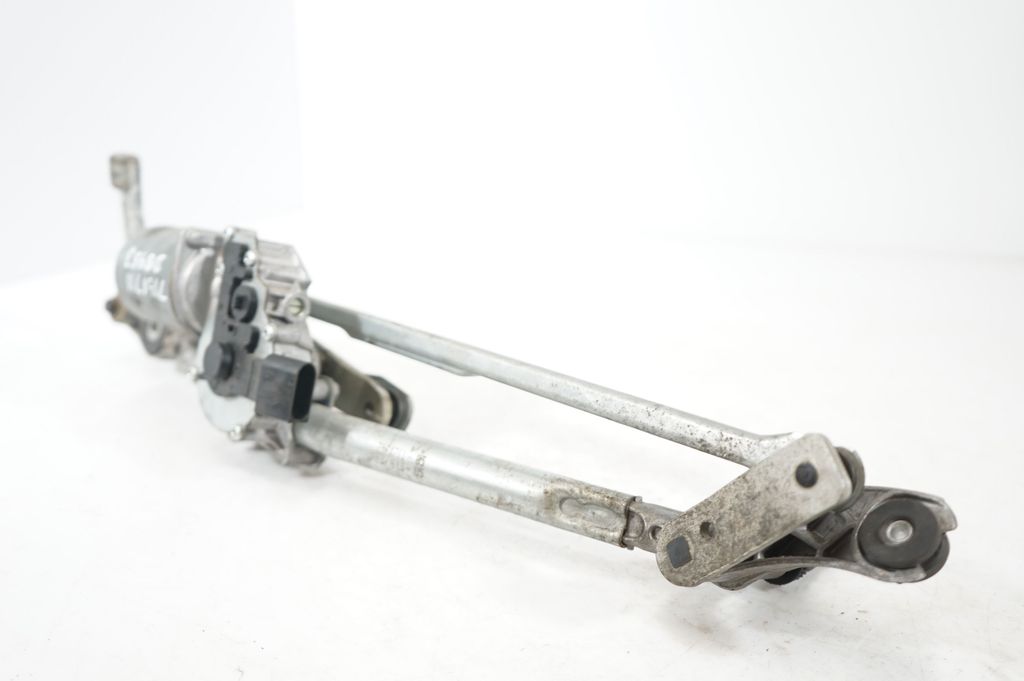 Front wiper linkage and motor (6)