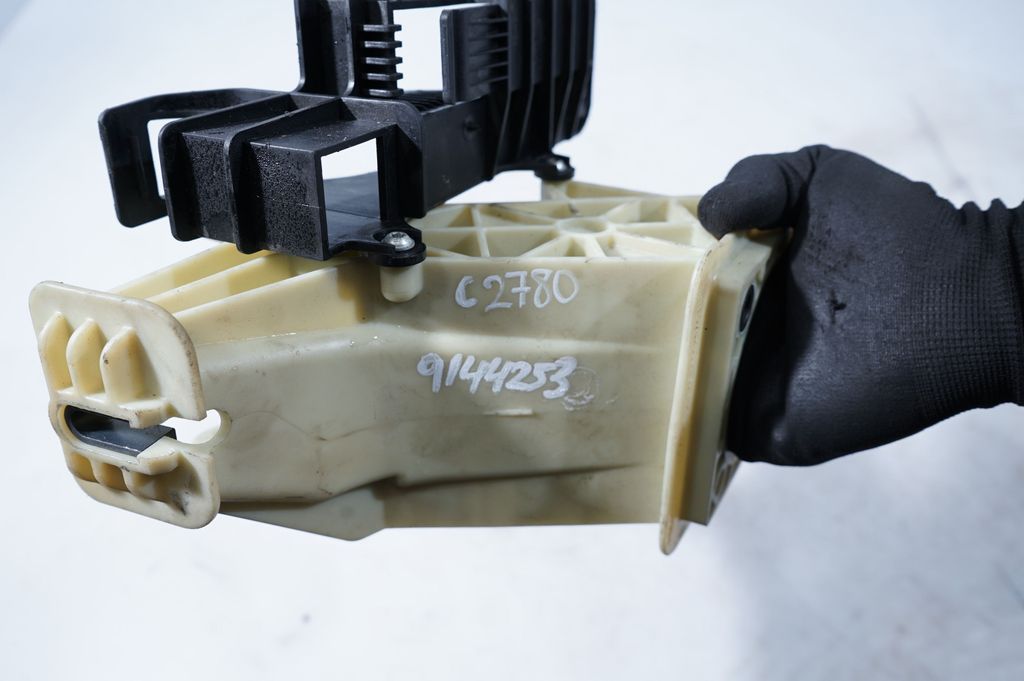 Brake pedal (7)
