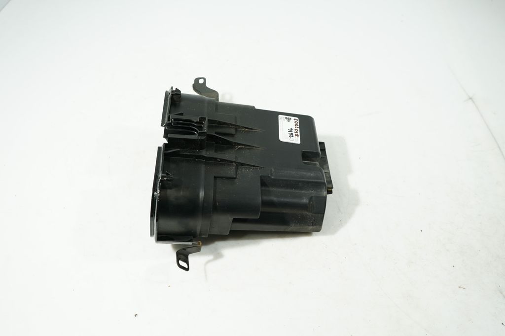 Other engine bay part (2)