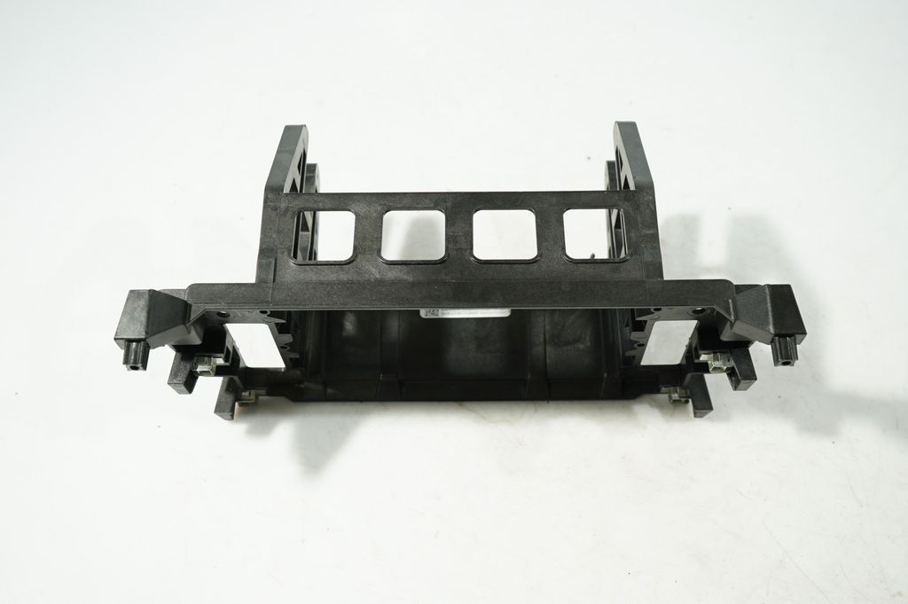 Radio/GPS head unit trim (3)