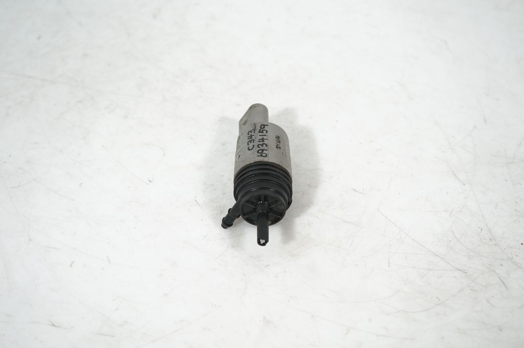 Windscreen/windshield washer pump (4)