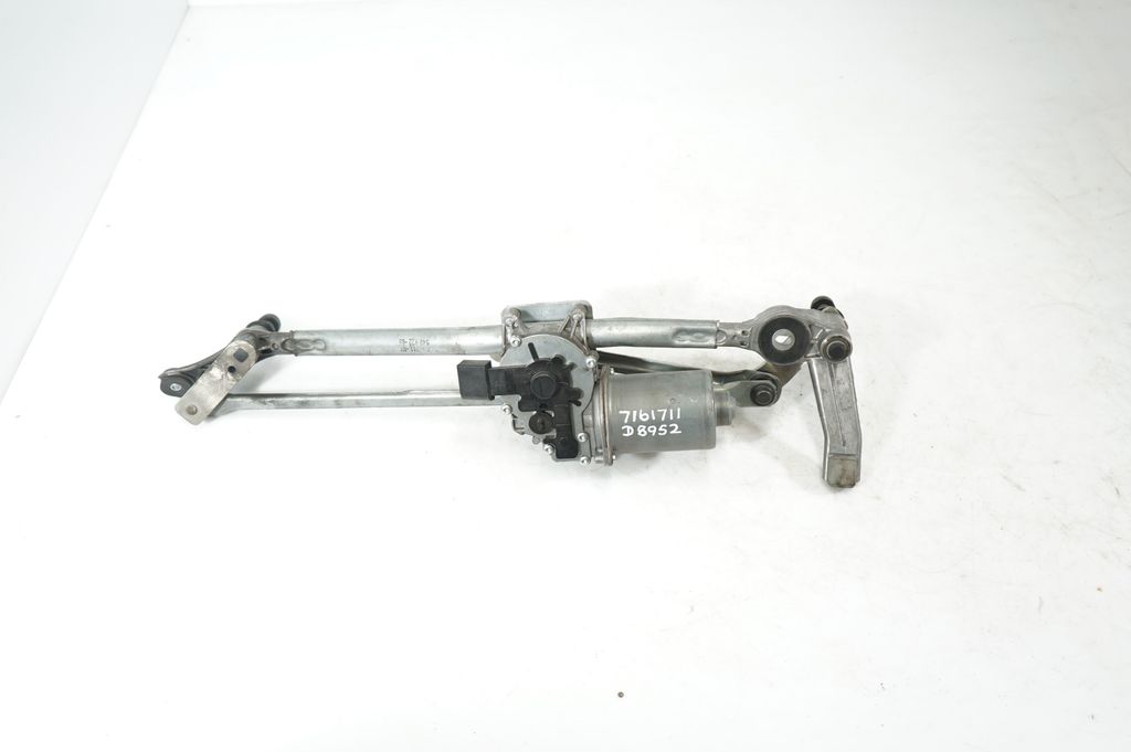 Front wiper linkage and motor