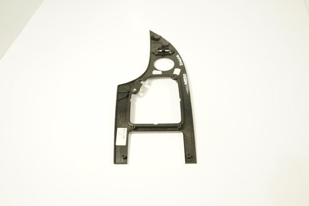 Gear shifter surround trim plastic (6)