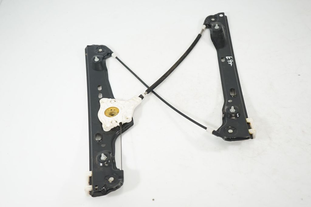 Front door window regulator with motor (5)