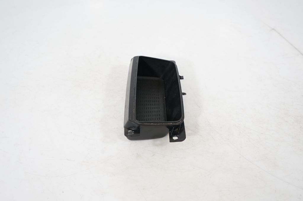 Glove box central console (4)