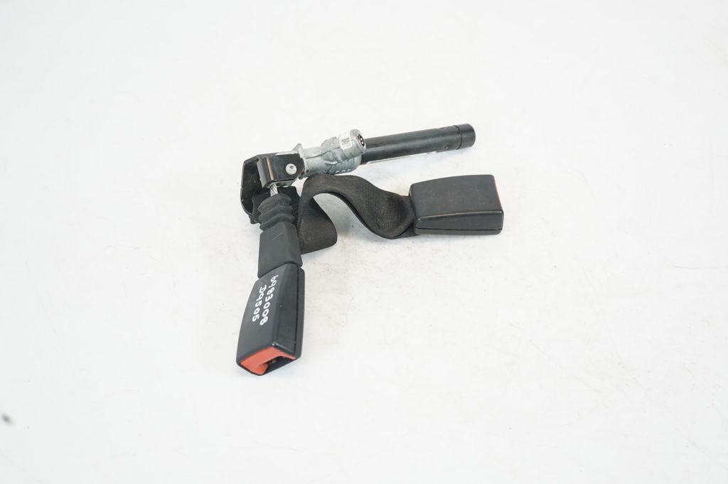 Rear seatbelt buckle (3)